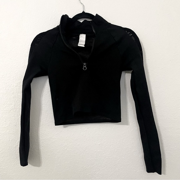 Fabletics Black Women's Zip-Up crop top size S elastane stretch gym workout mesh - Picture 1 of 9
